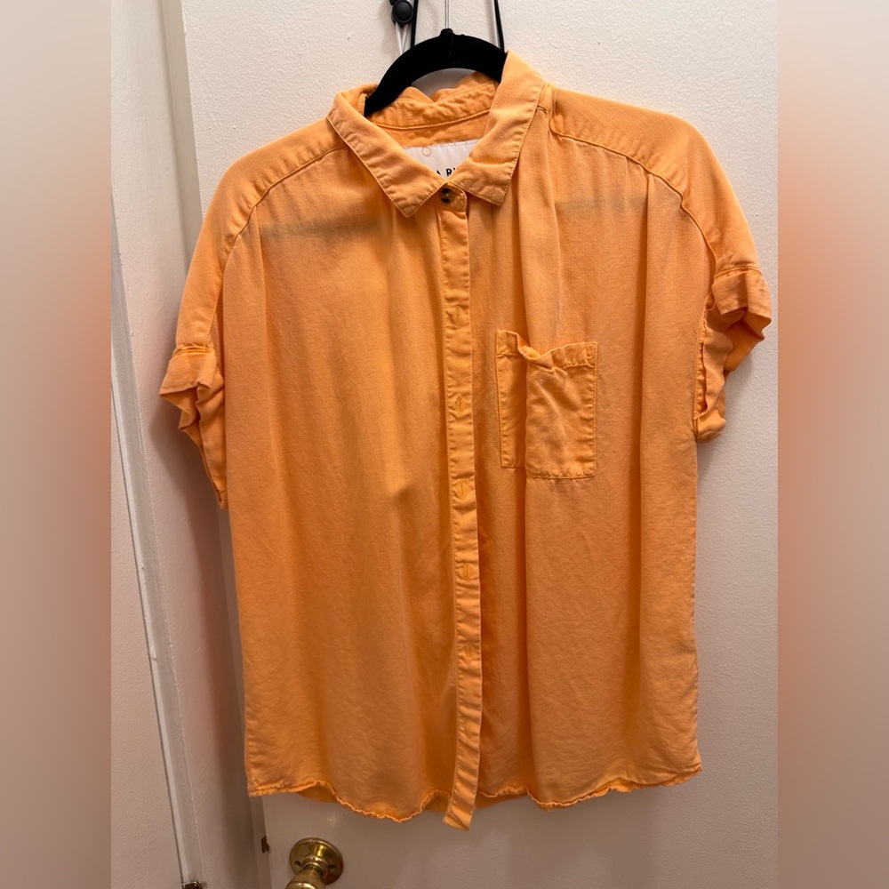 Lola river linen button down